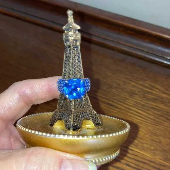 JTV 8.01CTW SQUARE CUSHION AND ROUND LAB CREATED BLUE SPINEL SIZE 6. Sterling - Picture 1 of 5